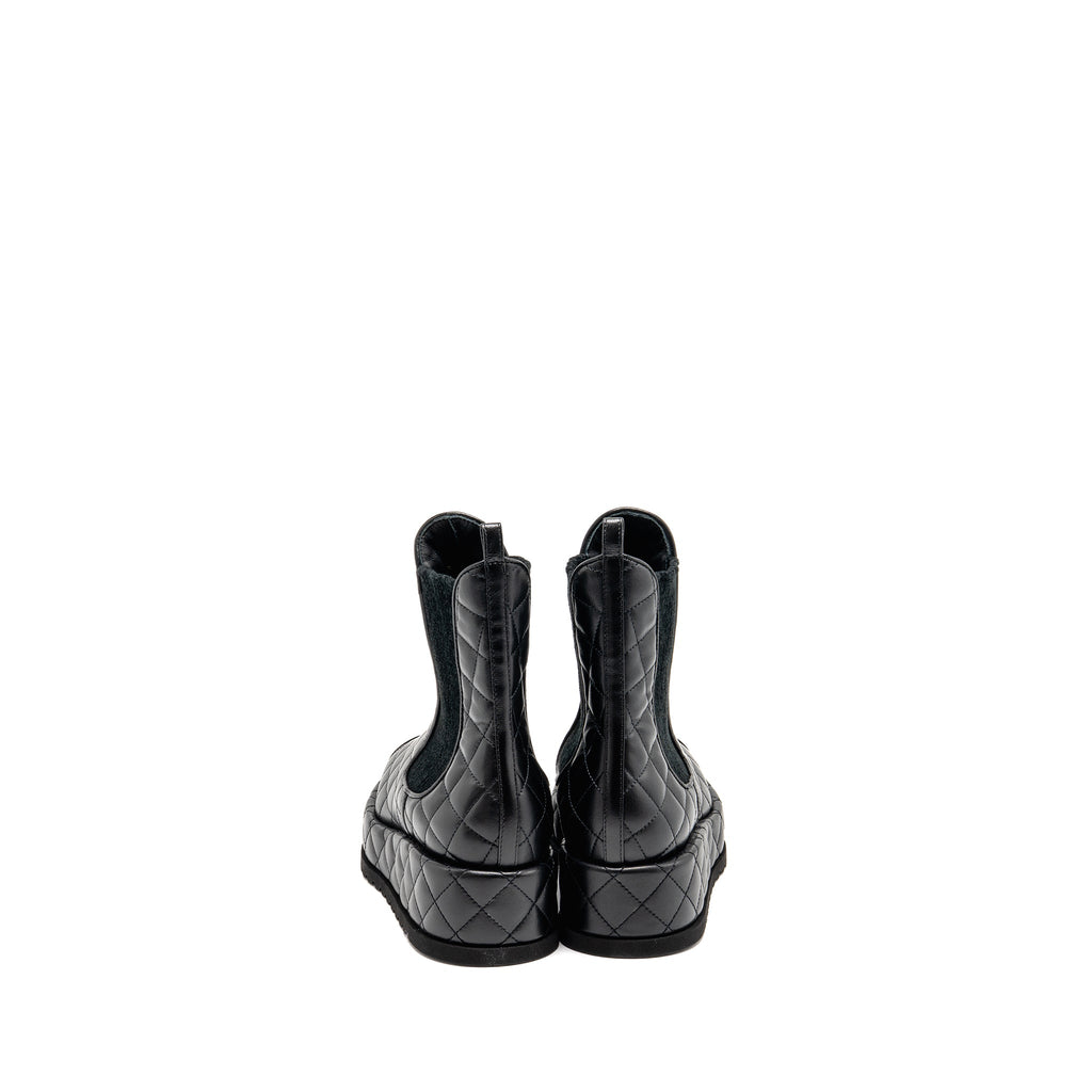 chanel-size-39-cc-cap-toe-quilted-short-platform-boots-lambskin-patent-black-copy