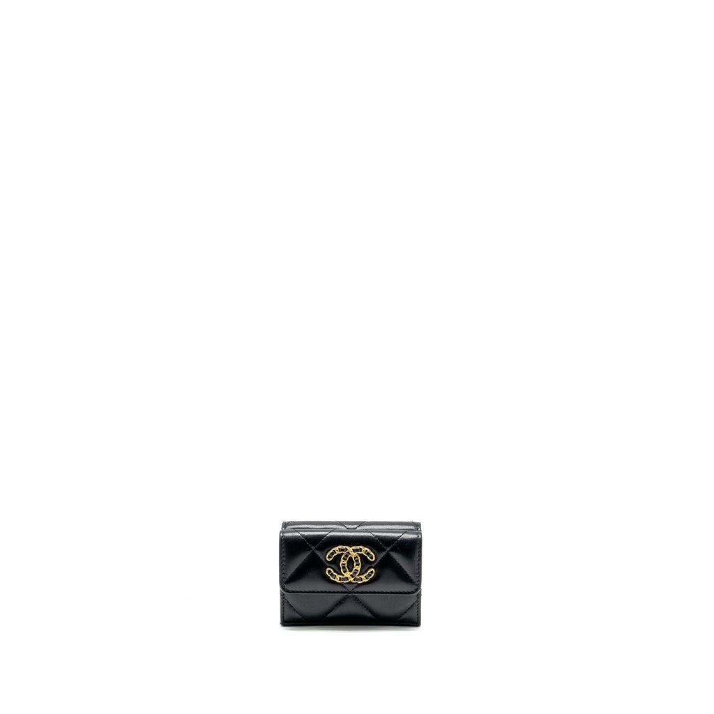 chanel-19-compact-wallet-lambskin-black-ghw-microchip