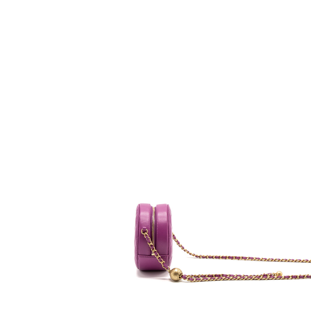 chanel-pearl-crush-mini-round-clutch-with-chain