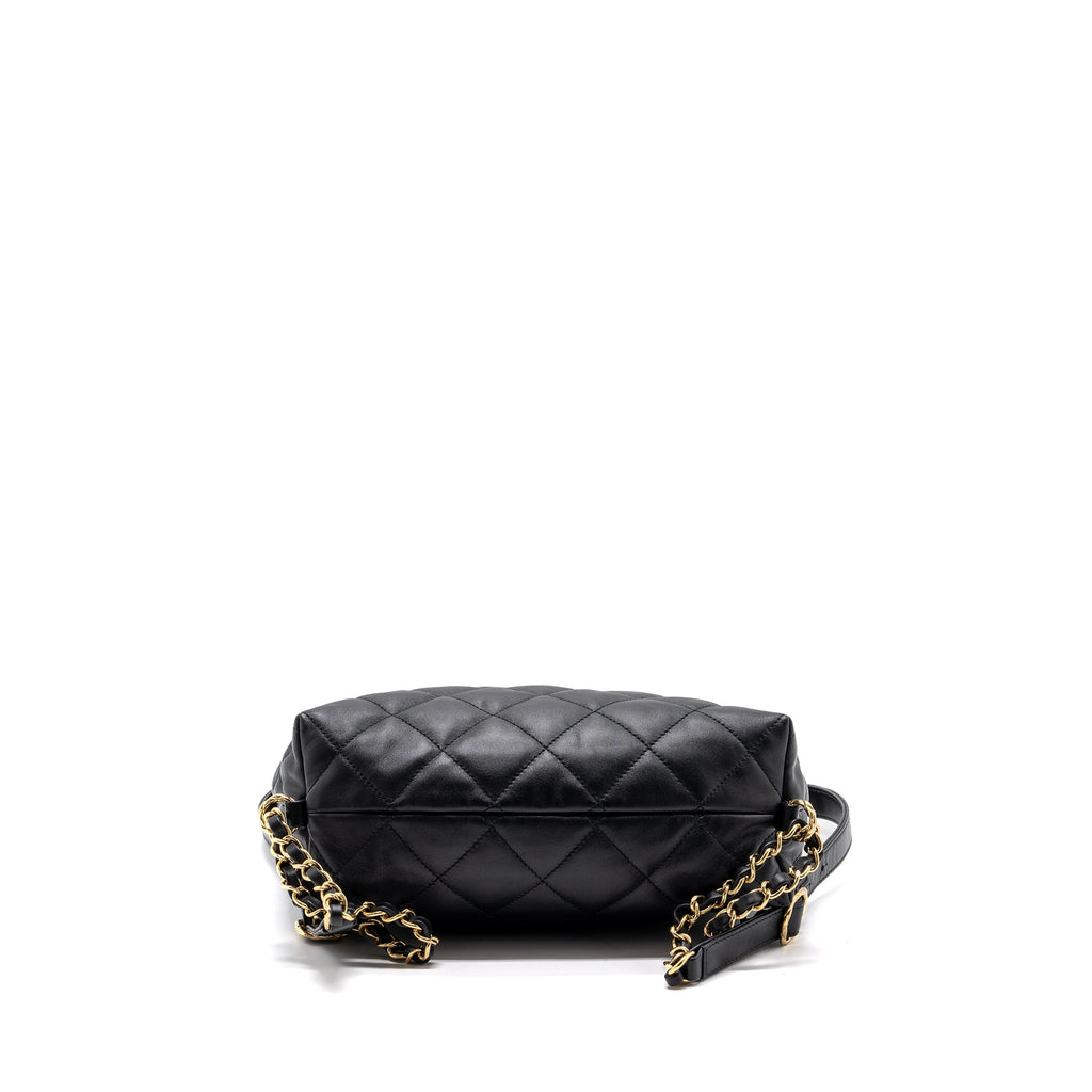 chanel-22b-hobo-bag-lambskin-black-ghw-microchip-1