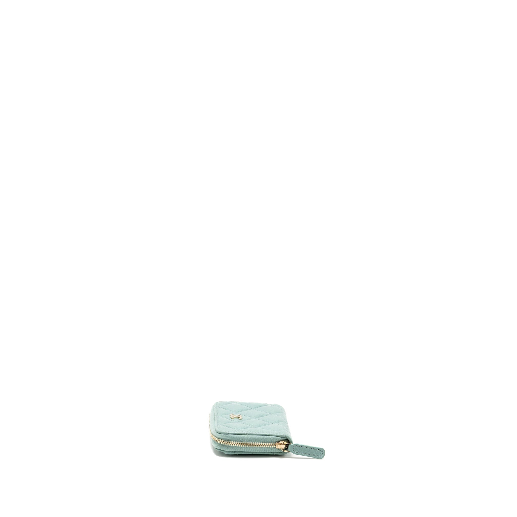 chanel-zip-card-holder-caviar-light-green-lghw