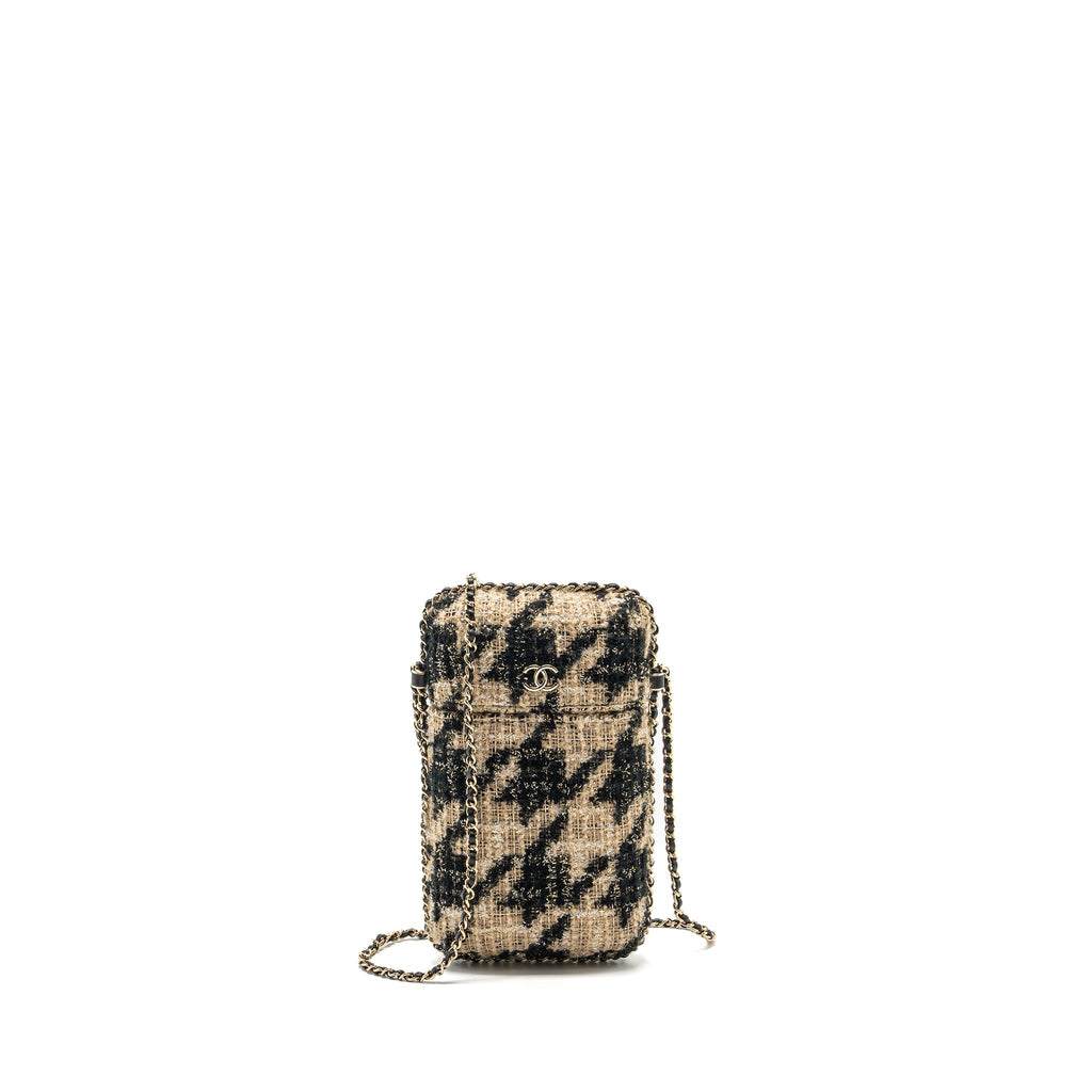 chanel-vertical-phone-case-tweed-beige-black-lghw-copy