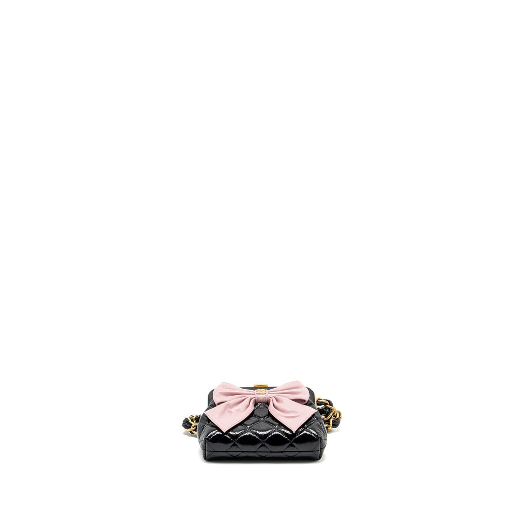 chanel-24a-bowknot-clutch-with-chain-patent-crumpled-lambskin-shiny-lambskin-black-pink-ghw-microchip-copy-1