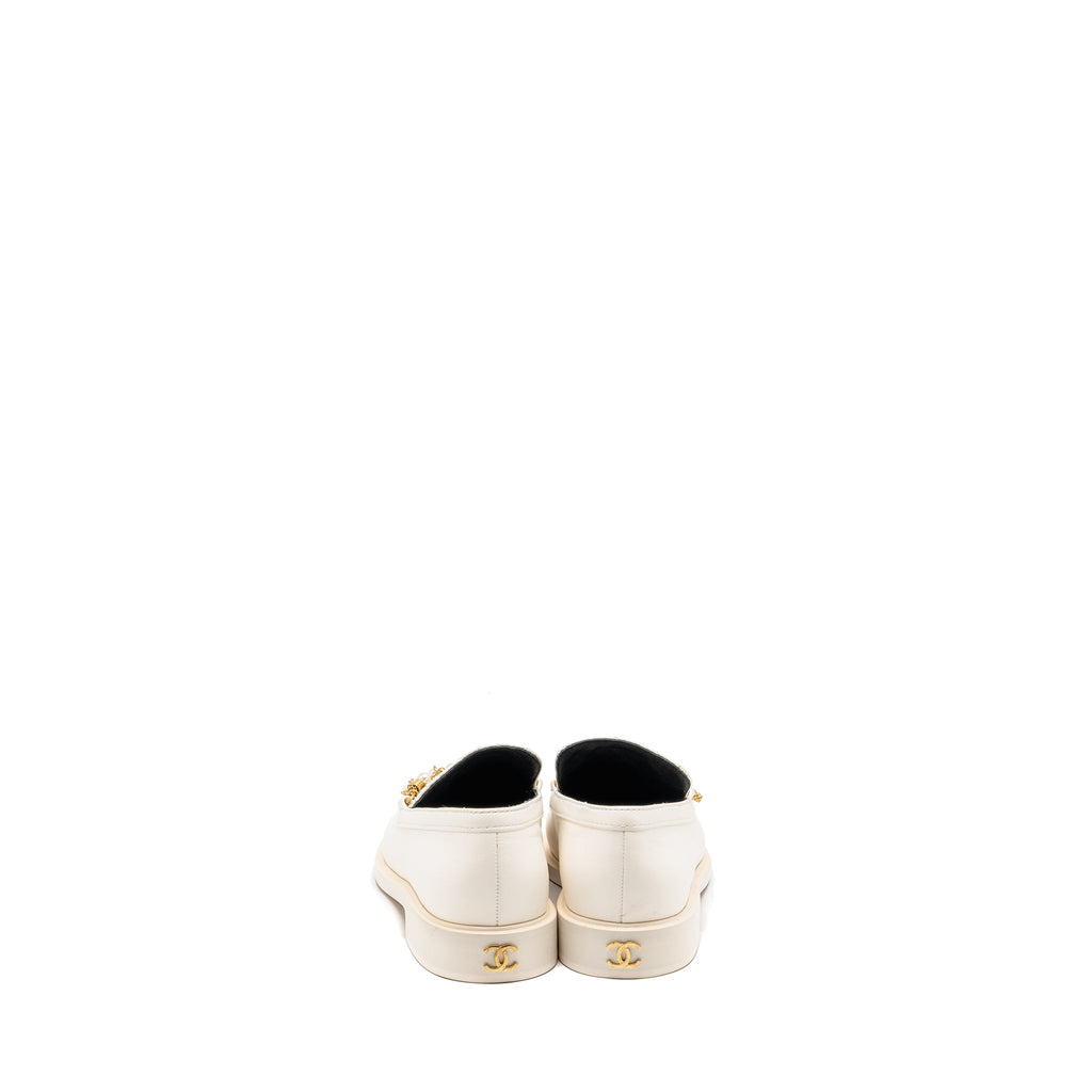 chanel-size-39-leather-chain-pearl-cc-logo-loafer-lambskin-white-ghw