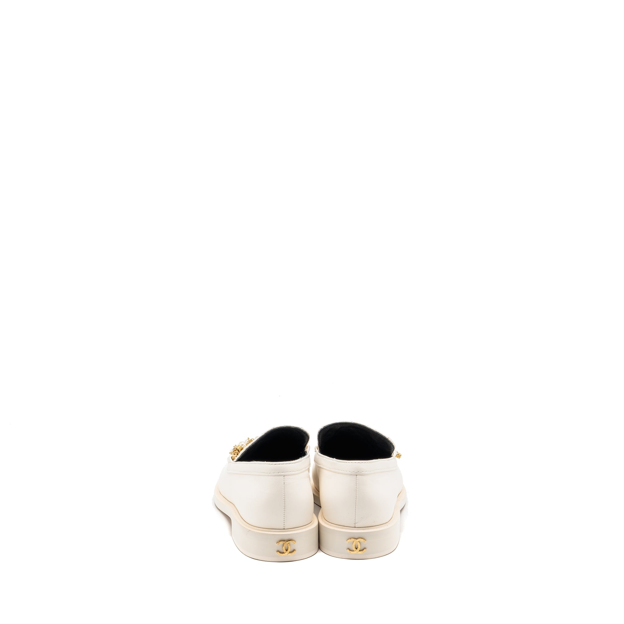 chanel-size-39-leather-chain-pearl-cc-logo-loafer-lambskin-white-ghw