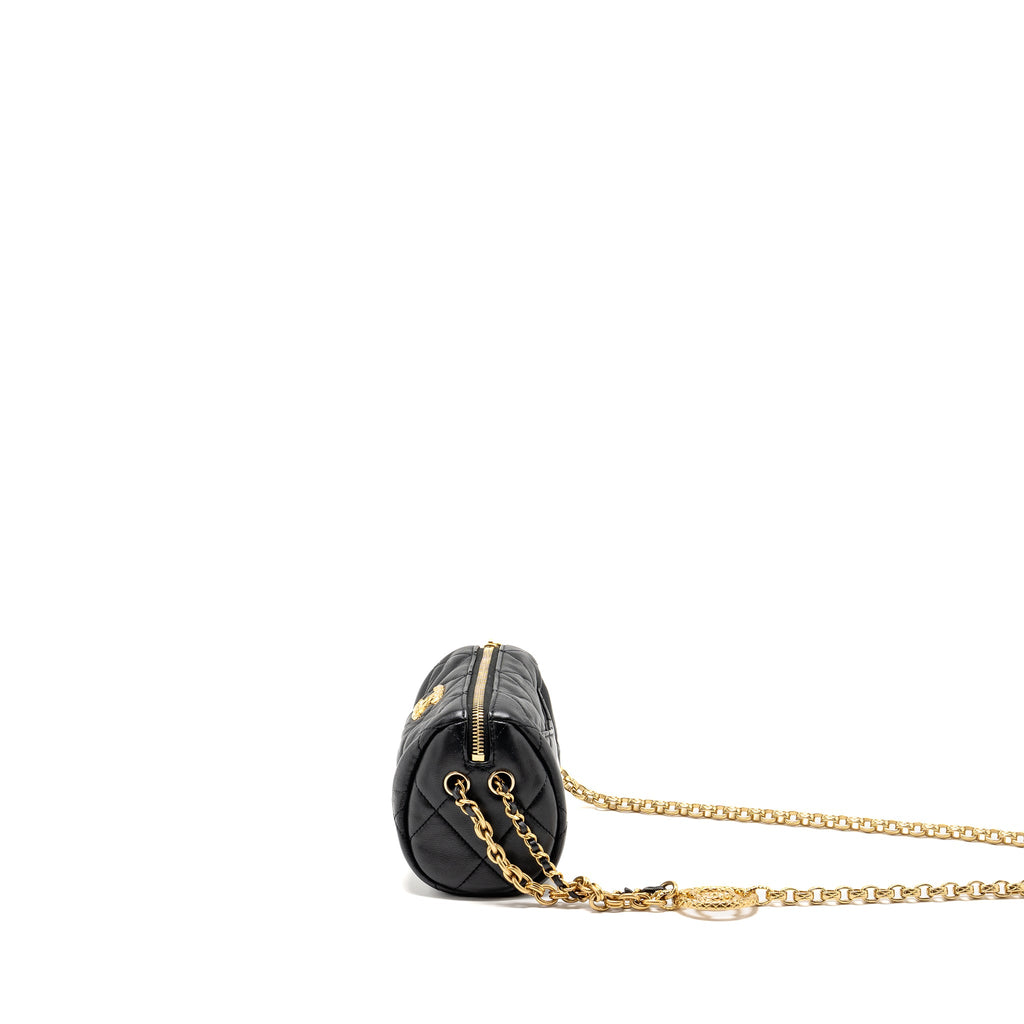chanel-22a-detail-chain-bowling-bag-lambskin-black-ghwmicrochip