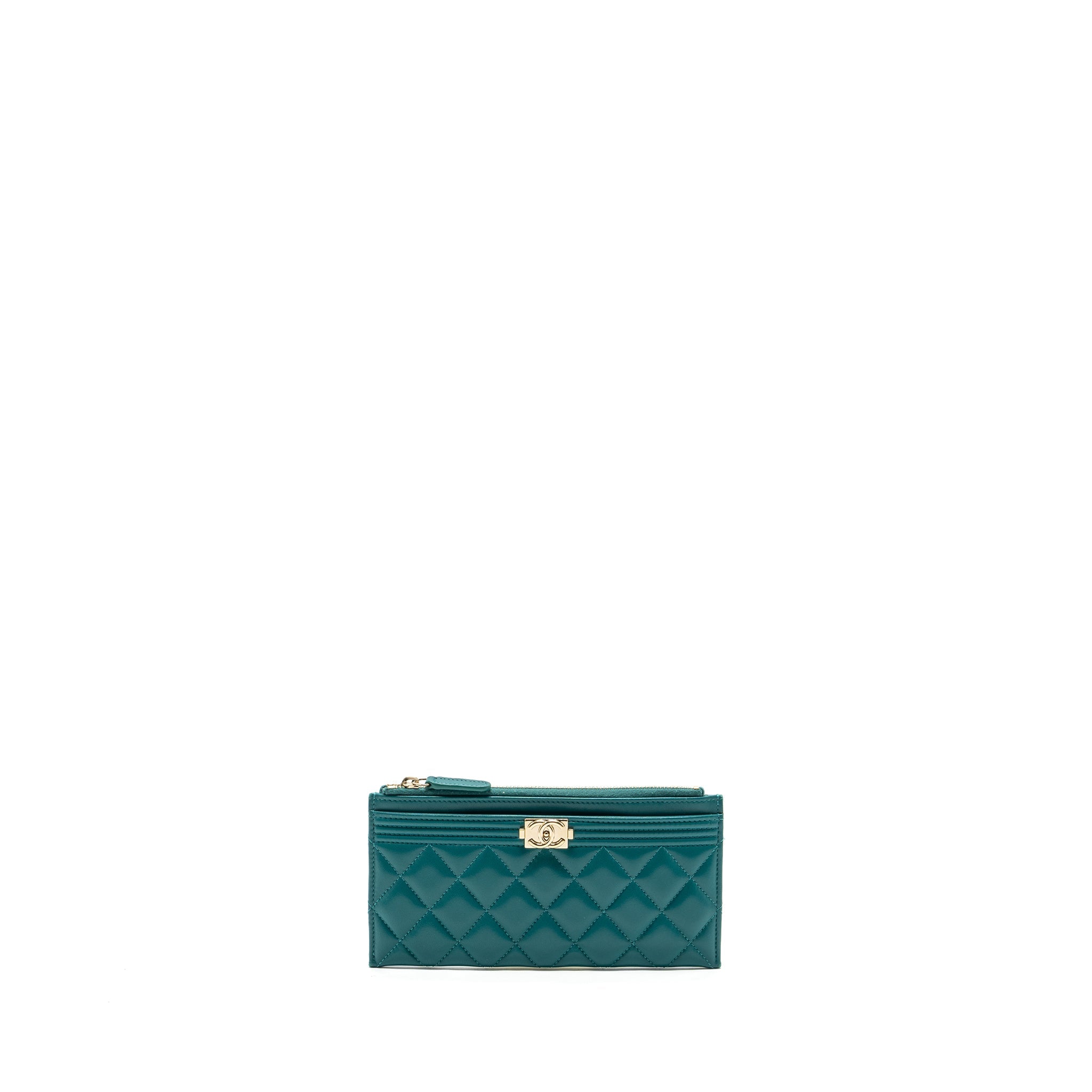 chanel-boy-zip-pouch-lambskin-green-lghw