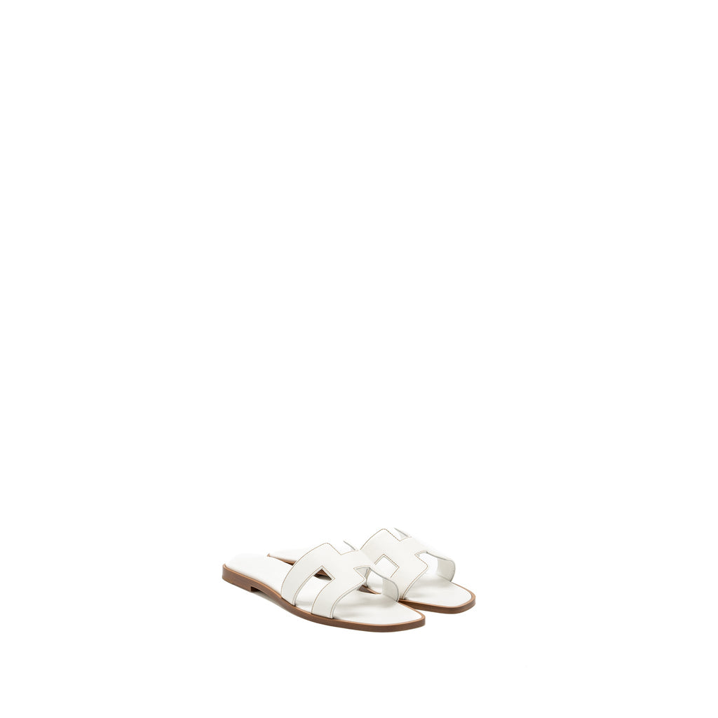 hermes-size-37-5-oran-sandal-calfskin-blanc-copy