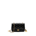 chanel-22b-heart-chain-flap-bag-lambskin-black-ghwmicrochip-copy