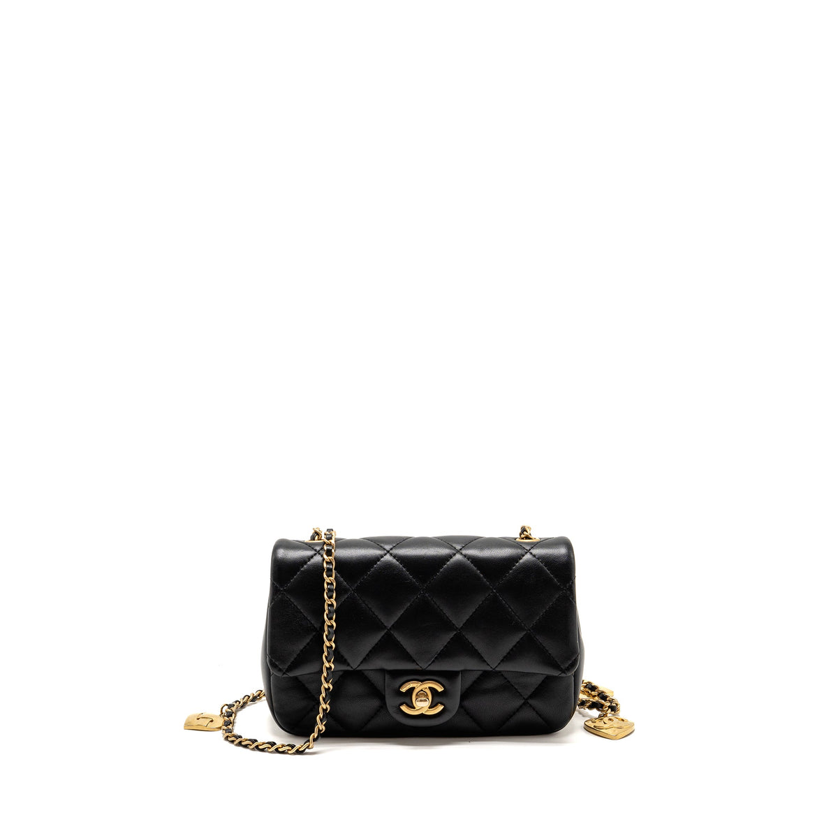 chanel-22b-heart-chain-flap-bag-lambskin-black-ghwmicrochip-copy