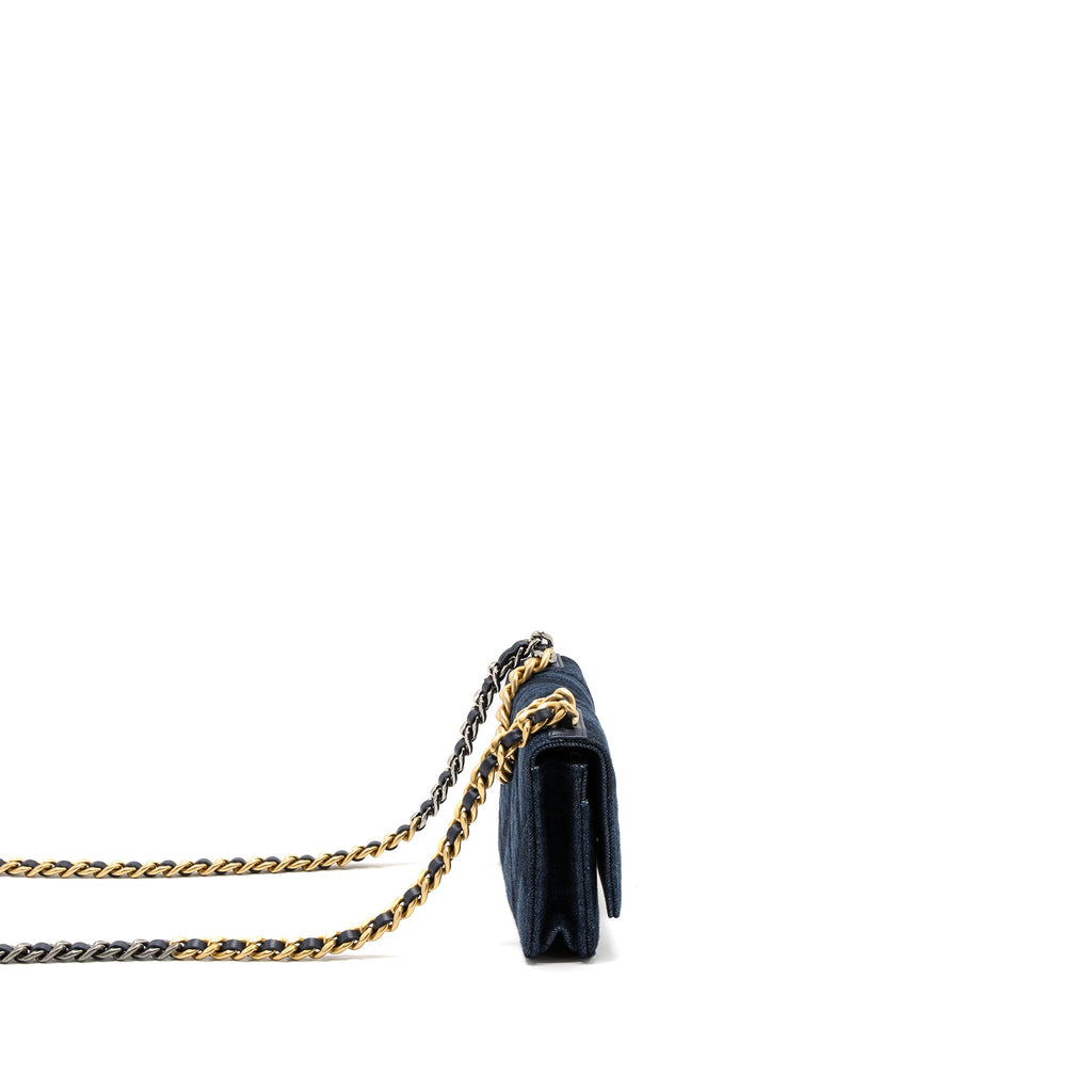 chanel-19-wallet-on-chain-limited-denim-dark-blue-multicolor-hardware-microchip