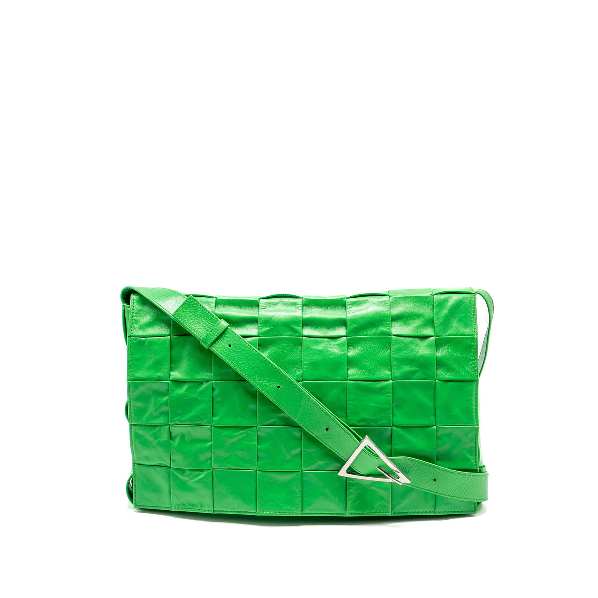 bottega-veneta-maxi-cassette-bag-lambskin-green-shw