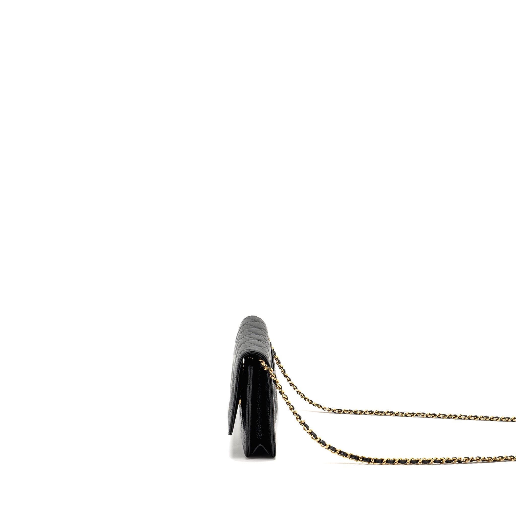 chanel-classic-wallet-on-chain-caviar-black-ghwmicrochip-2