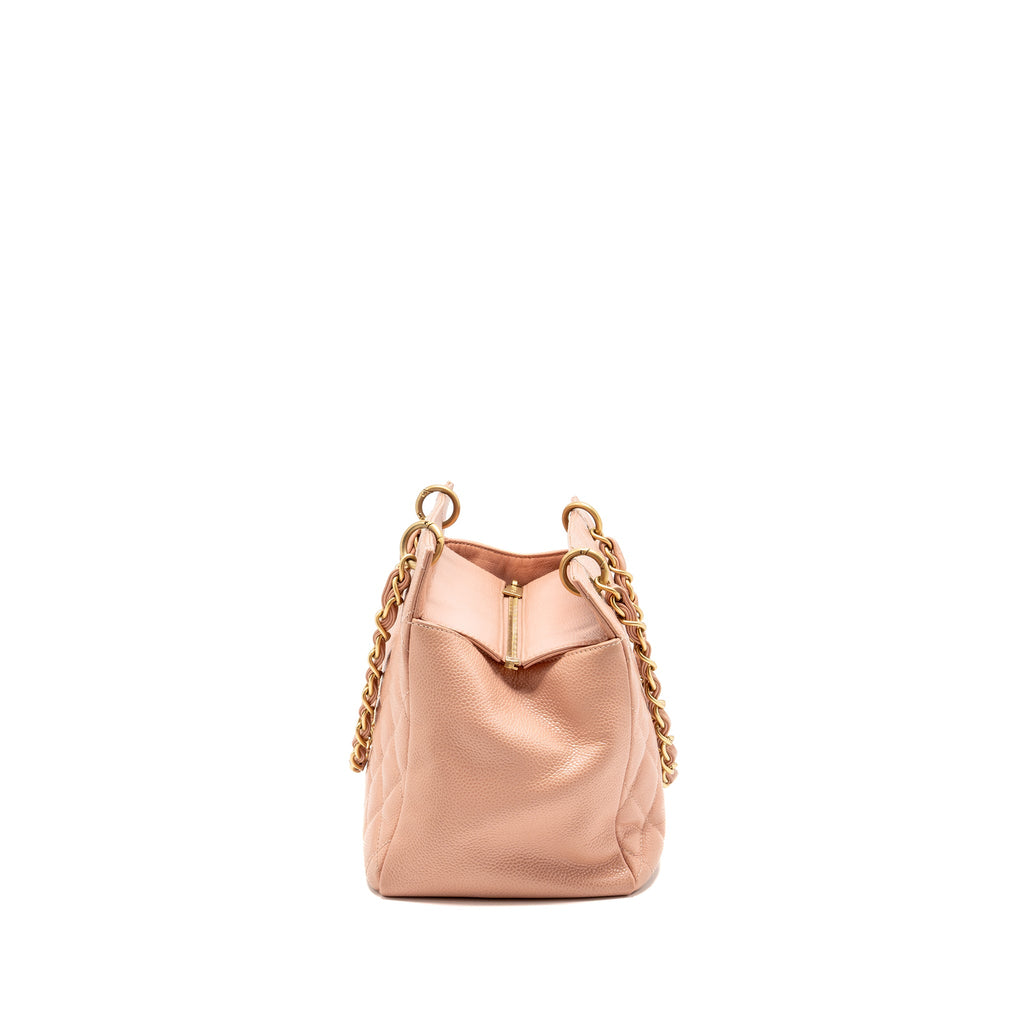 chanel-pink-6402809