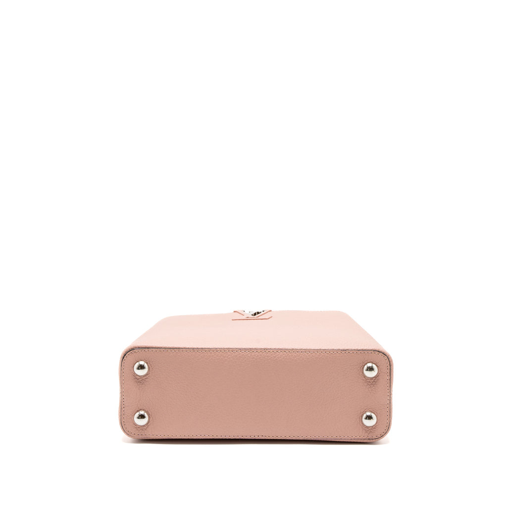 louis-vuitton-capucines-bb-taurillon-calfskin-light-pink-shw