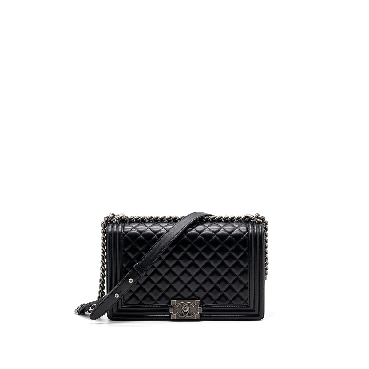 chanel-new-medium-boy-bag-lambskin-black-ruthenium-hardware
