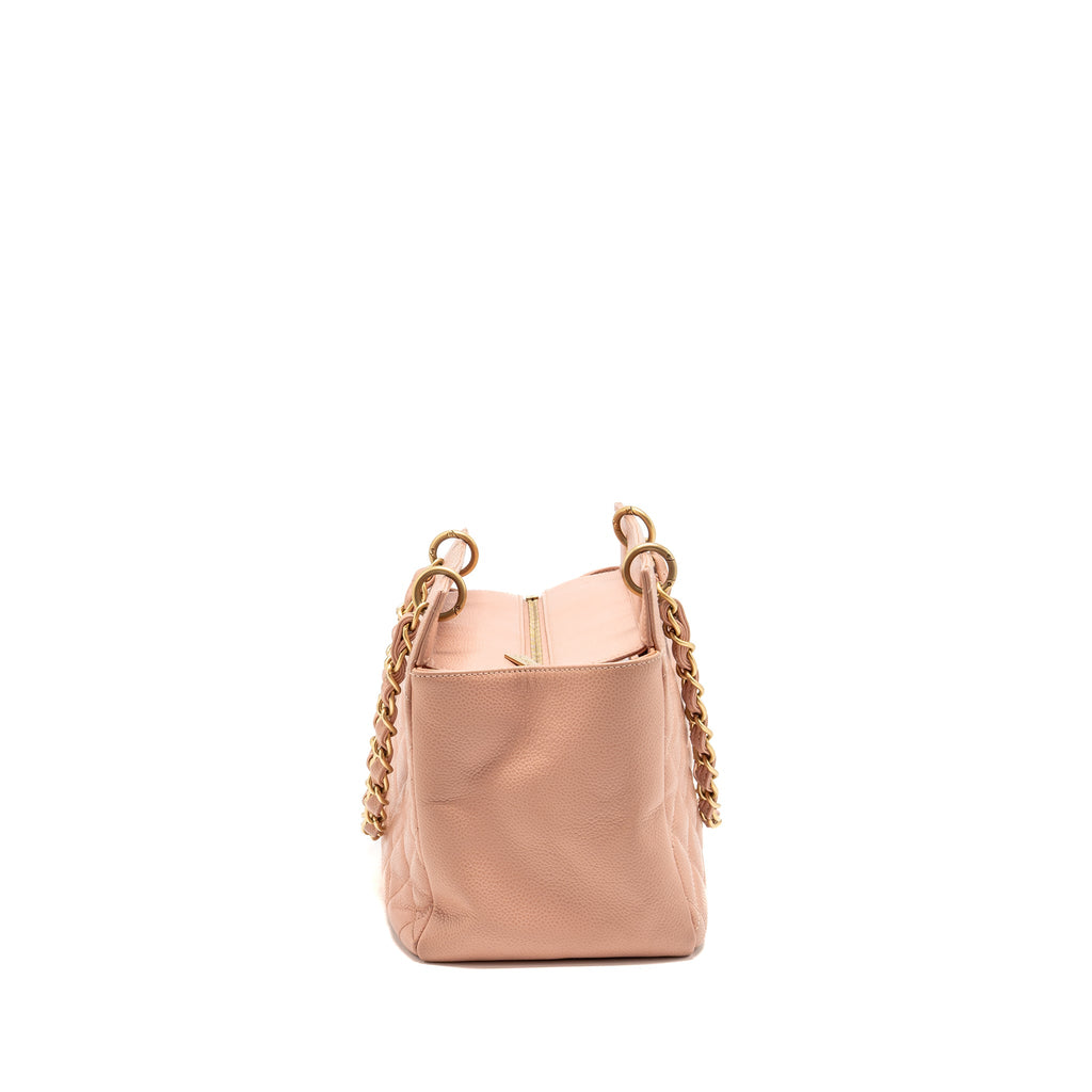 chanel-pink-6402809