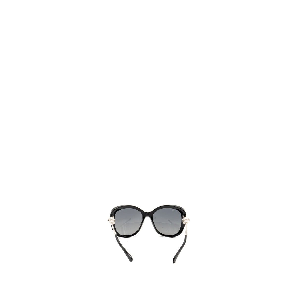 chanel-pearl-decorated-sunglasses-black-shw