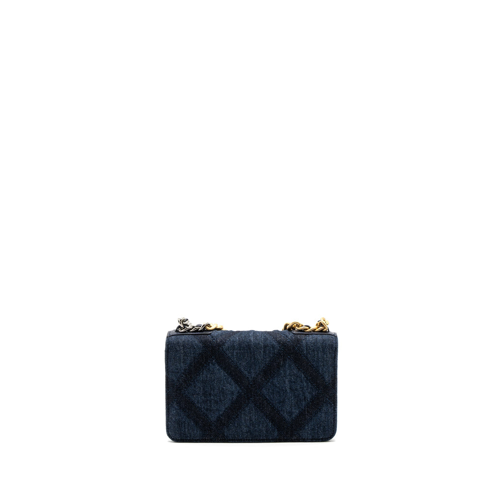 chanel-19-wallet-on-chain-limited-denim-dark-blue-multicolor-hardware-microchip