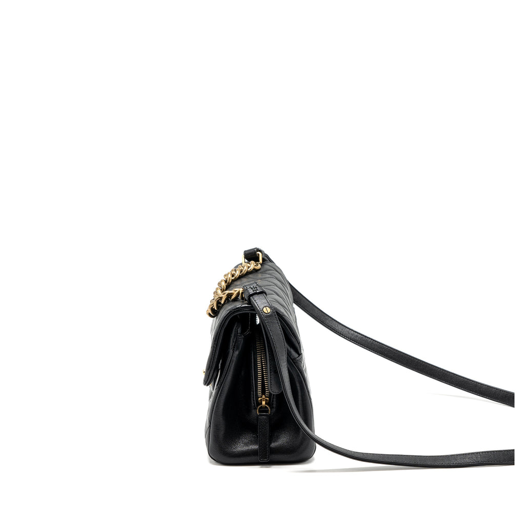 chanel-chains-handle-flap-bag-aged-calfskin-black-ghw
