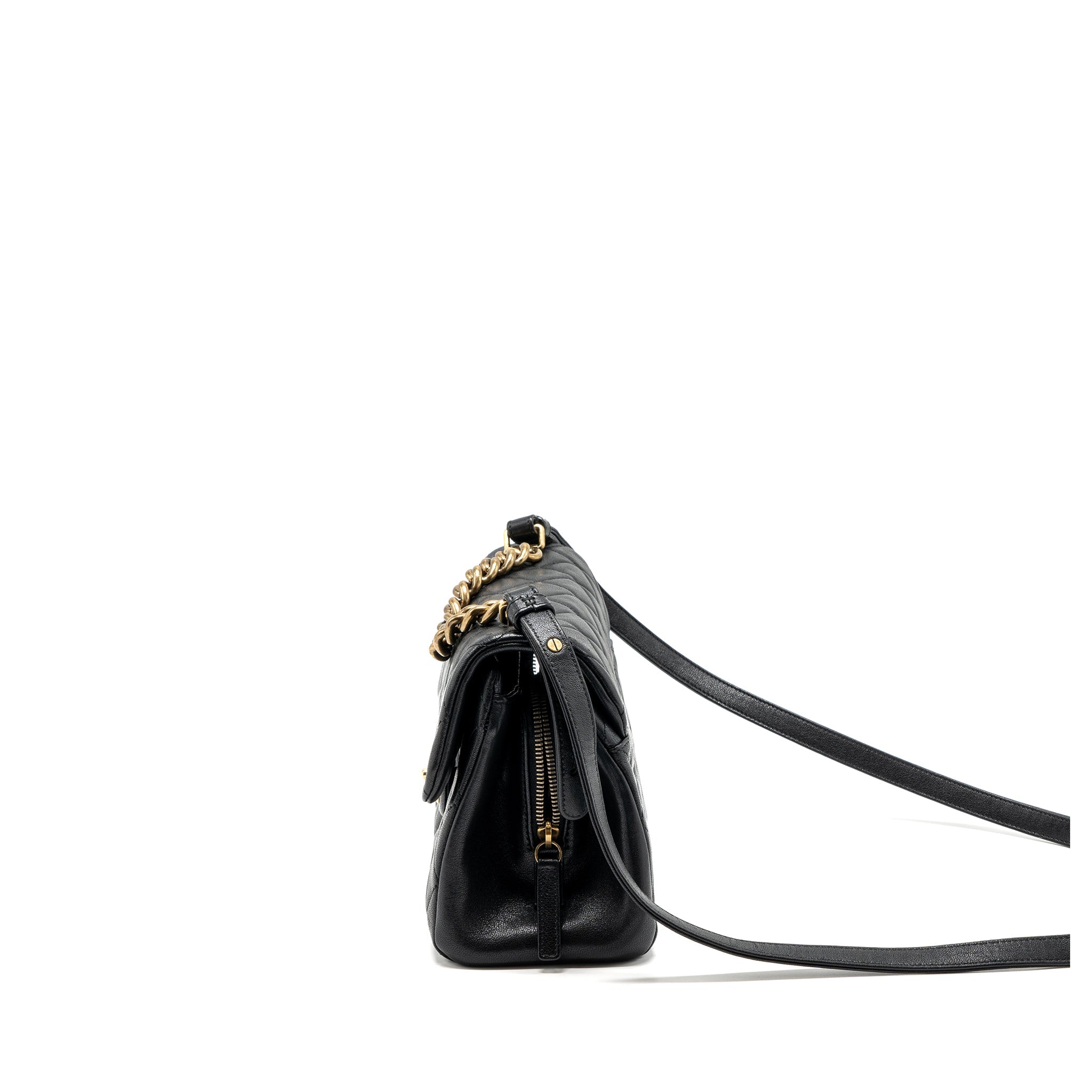 chanel-chains-handle-flap-bag-aged-calfskin-black-ghw