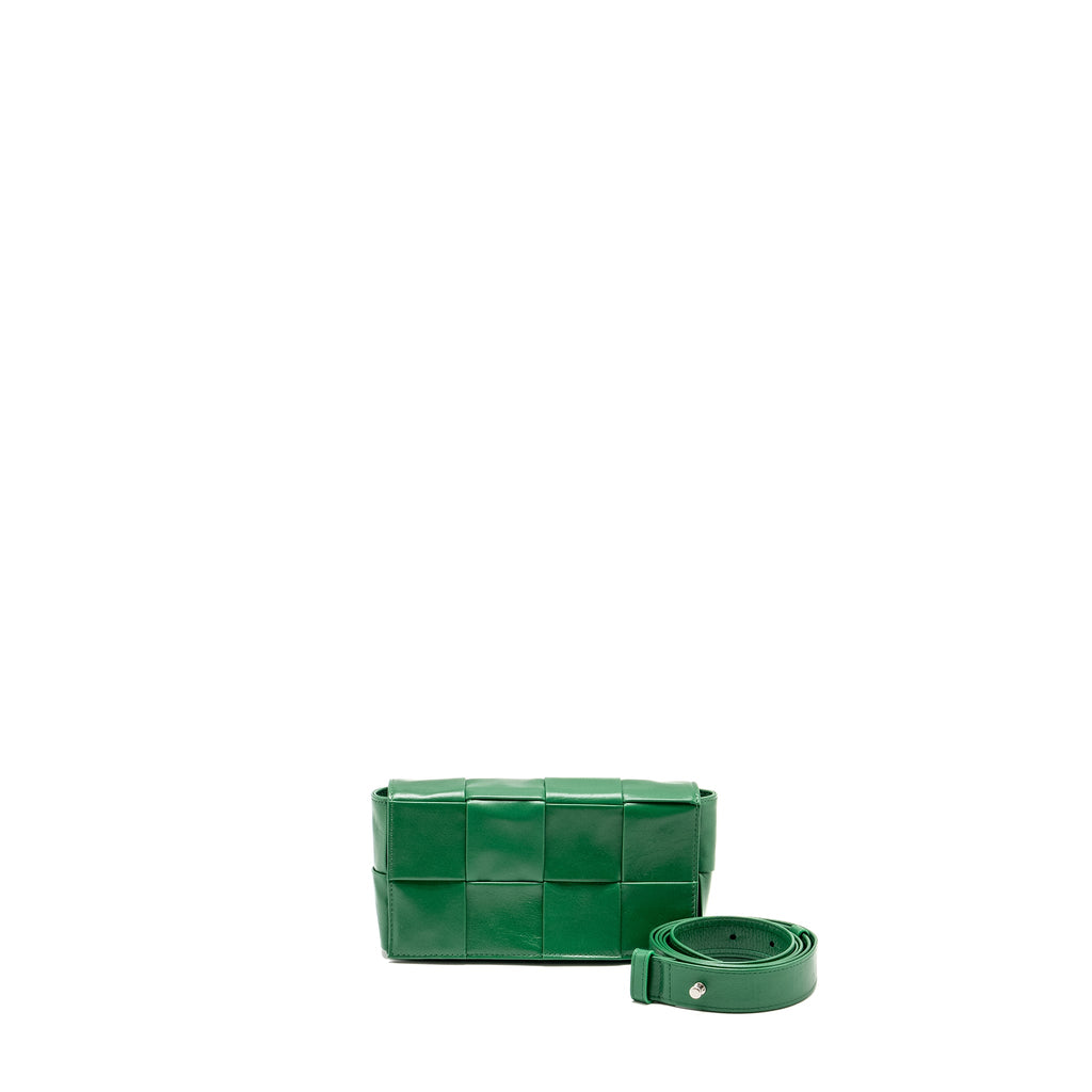 bottega-veneta-cassette-belt-bag-calfskin-green-shw-copy-1