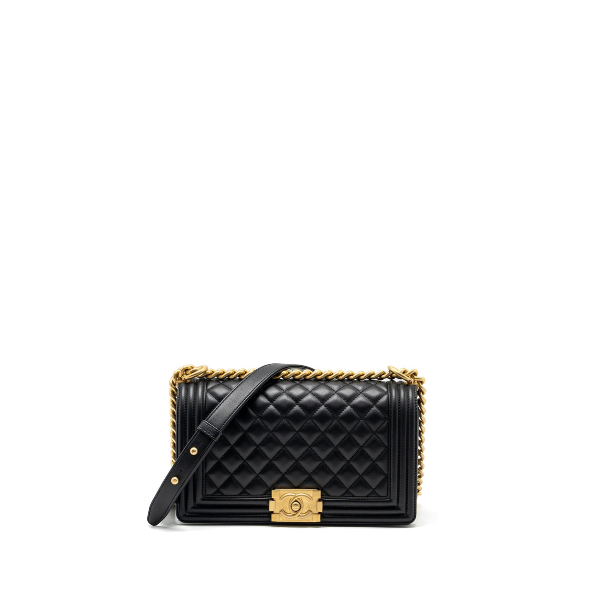 chanel-medium-boy-bag-smooth-calfskin-black-ghwmicrochip