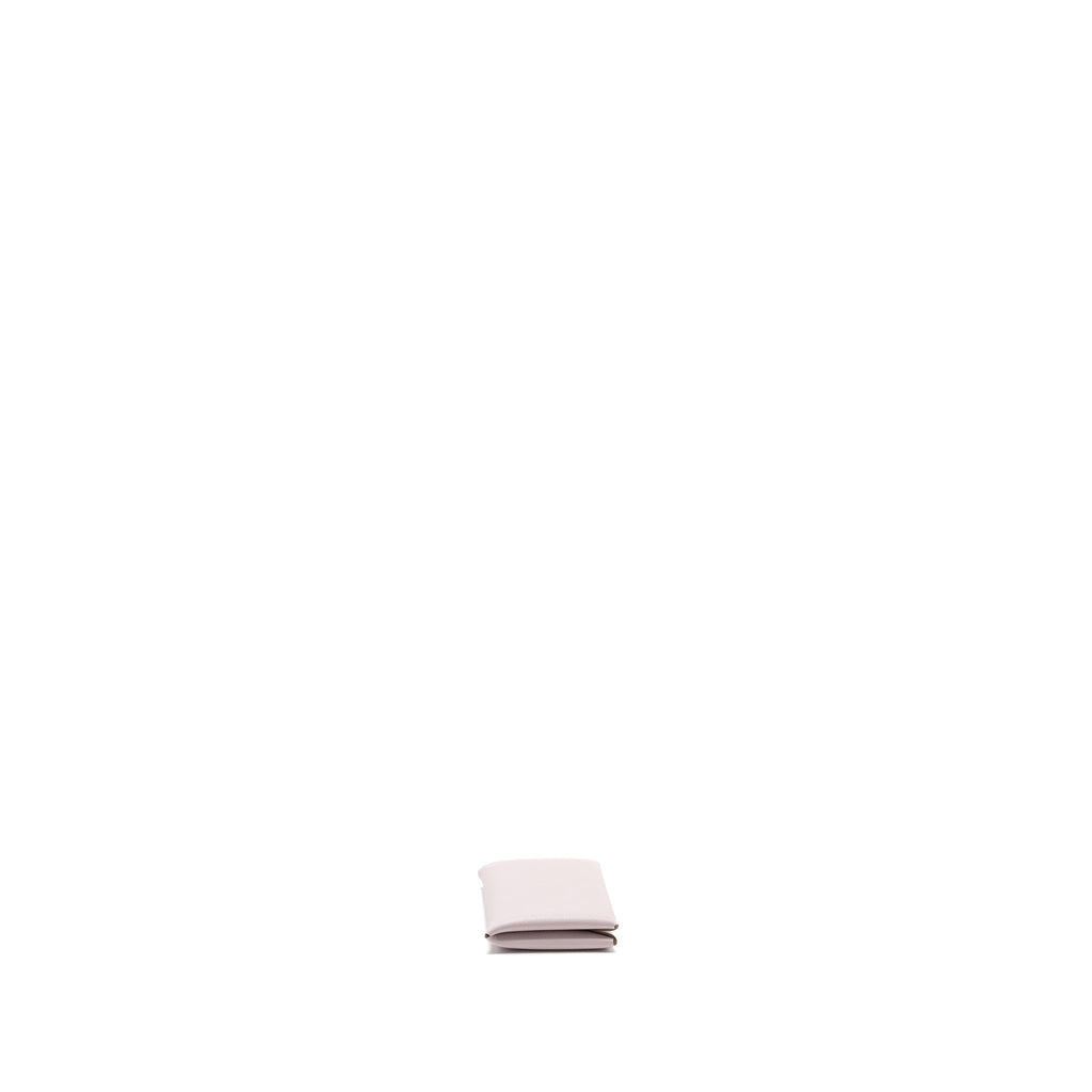 hermes-calvi-card-holder-evercolor-mauve-pale-shw-stamp-b