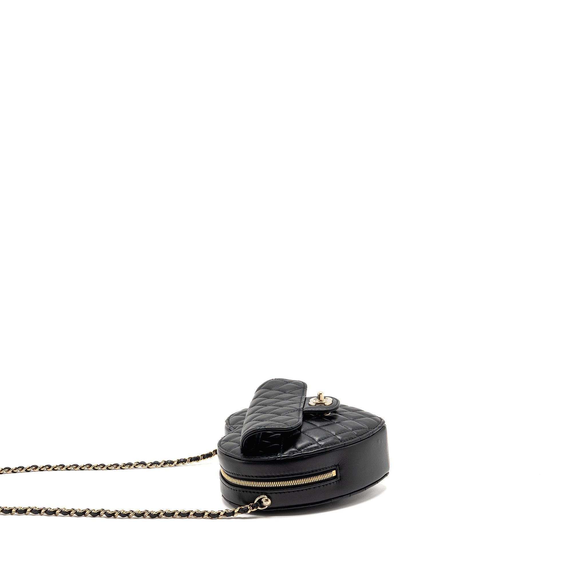 chanel-22s-heart-bag-lambskin-black-lghwmicrochip