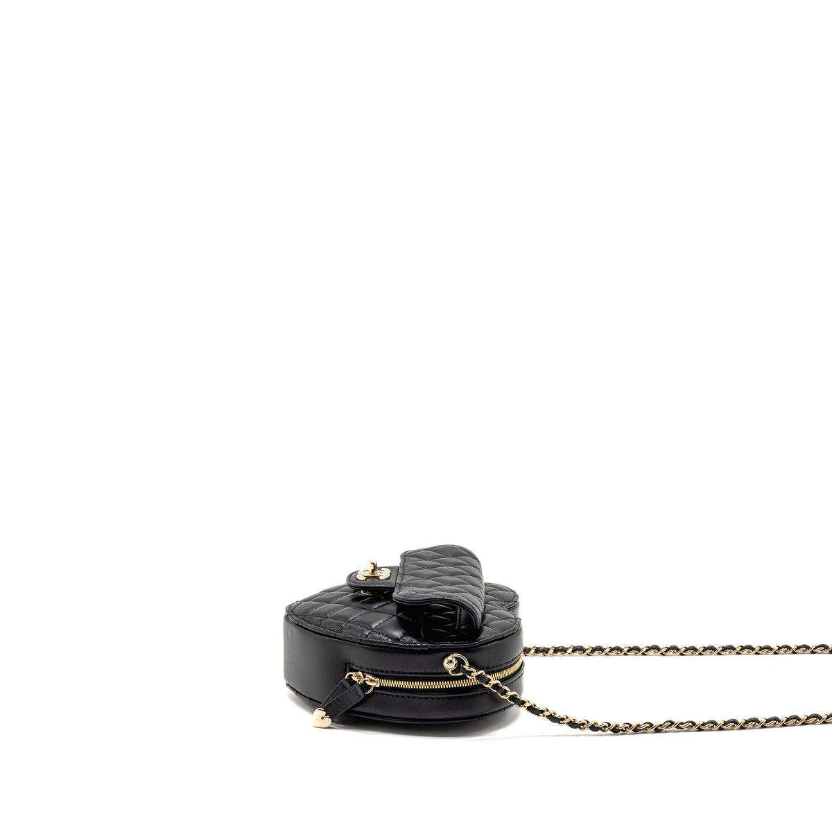 chanel-22s-heart-bag-lambskin-black-lghwmicrochip
