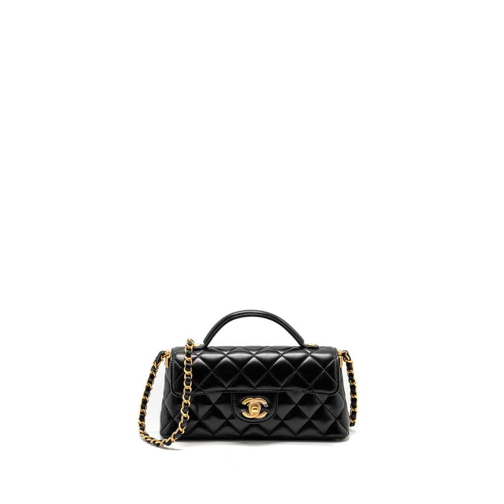 chanel-25p-top-handle-flap-bag-shiny-lambskin-black-ghwmicrochip-copy