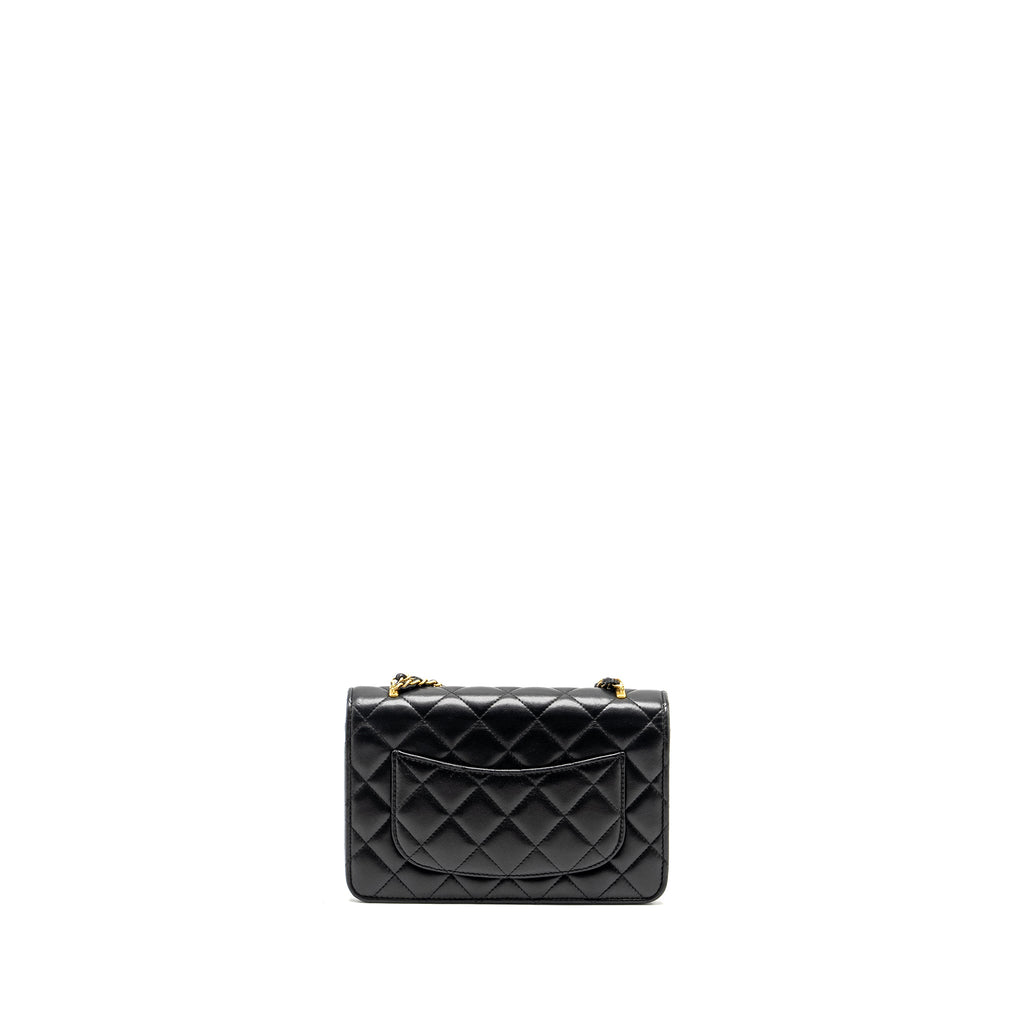 chanel-23a-lion-charms-wallet-on-chain-lambskin-black-ghw-microchip-1