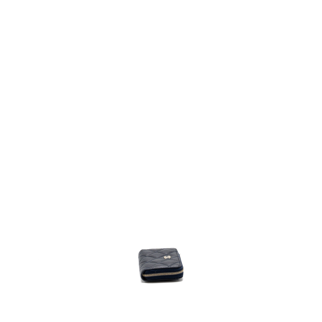 chanel-quilted-zip-card-holder-caviar-navy-shw-microchip