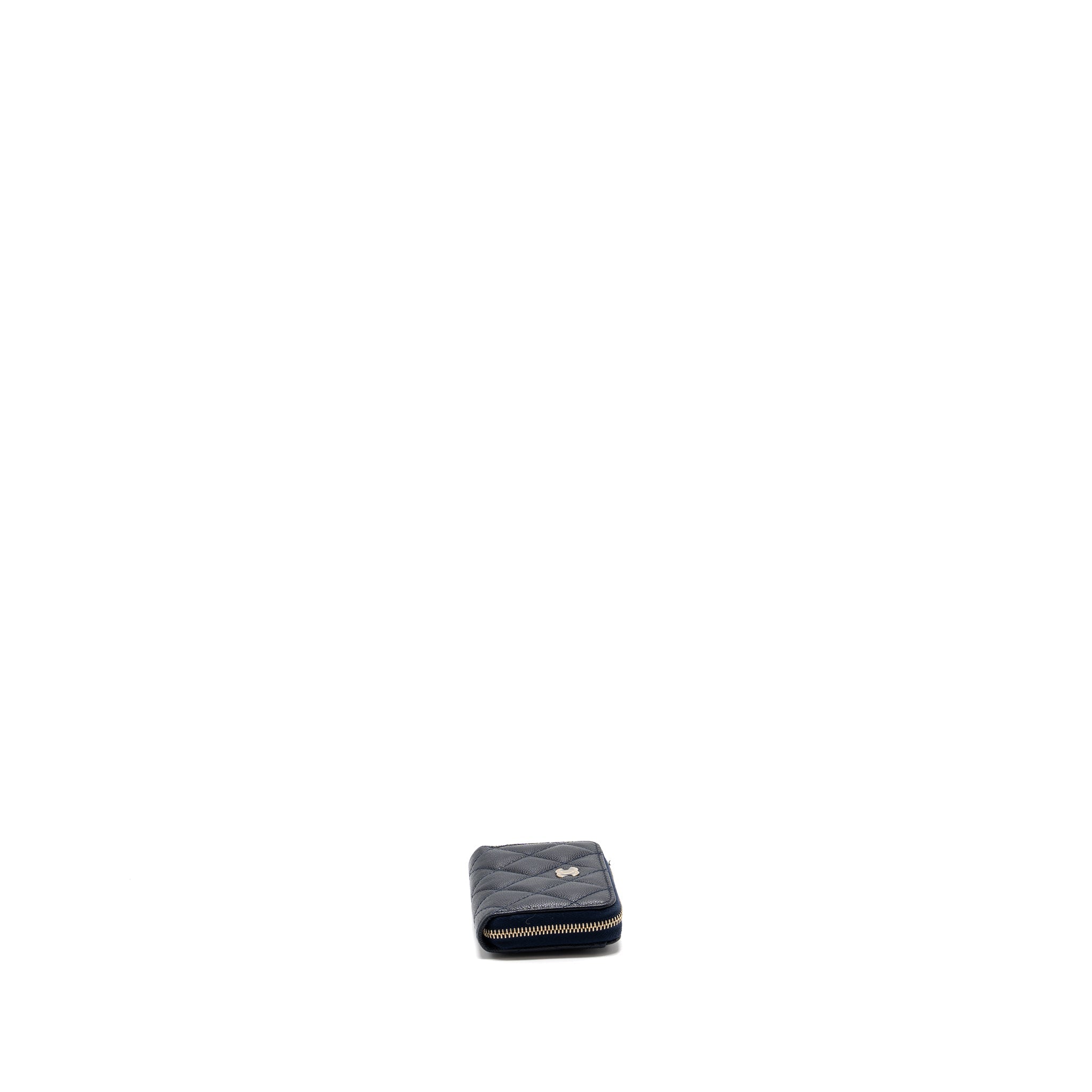 chanel-quilted-zip-card-holder-caviar-navy-shw-microchip