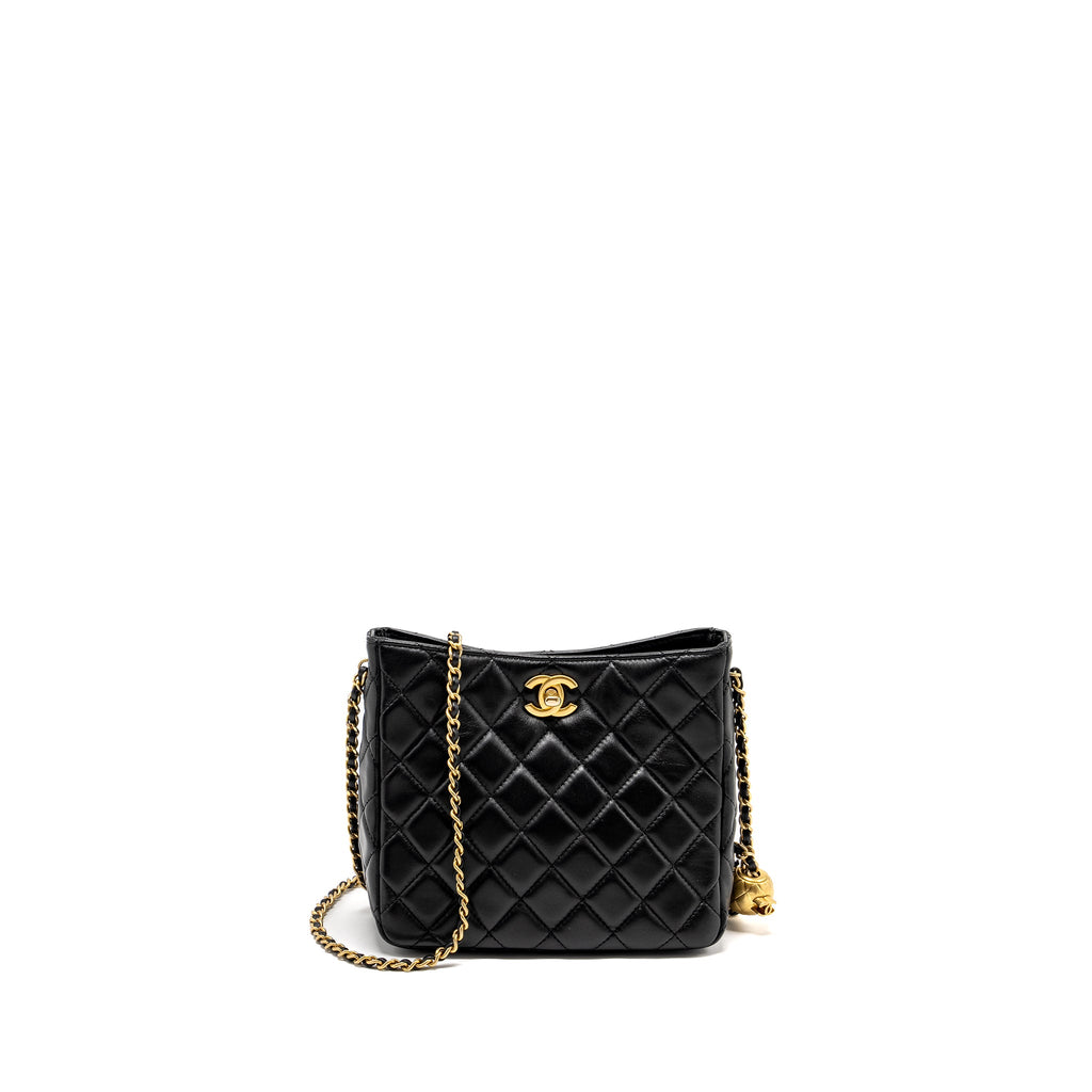 chanel-22b-pearl-crush-hobo-bag-lambskin-black-ghw-microchip-copy-1