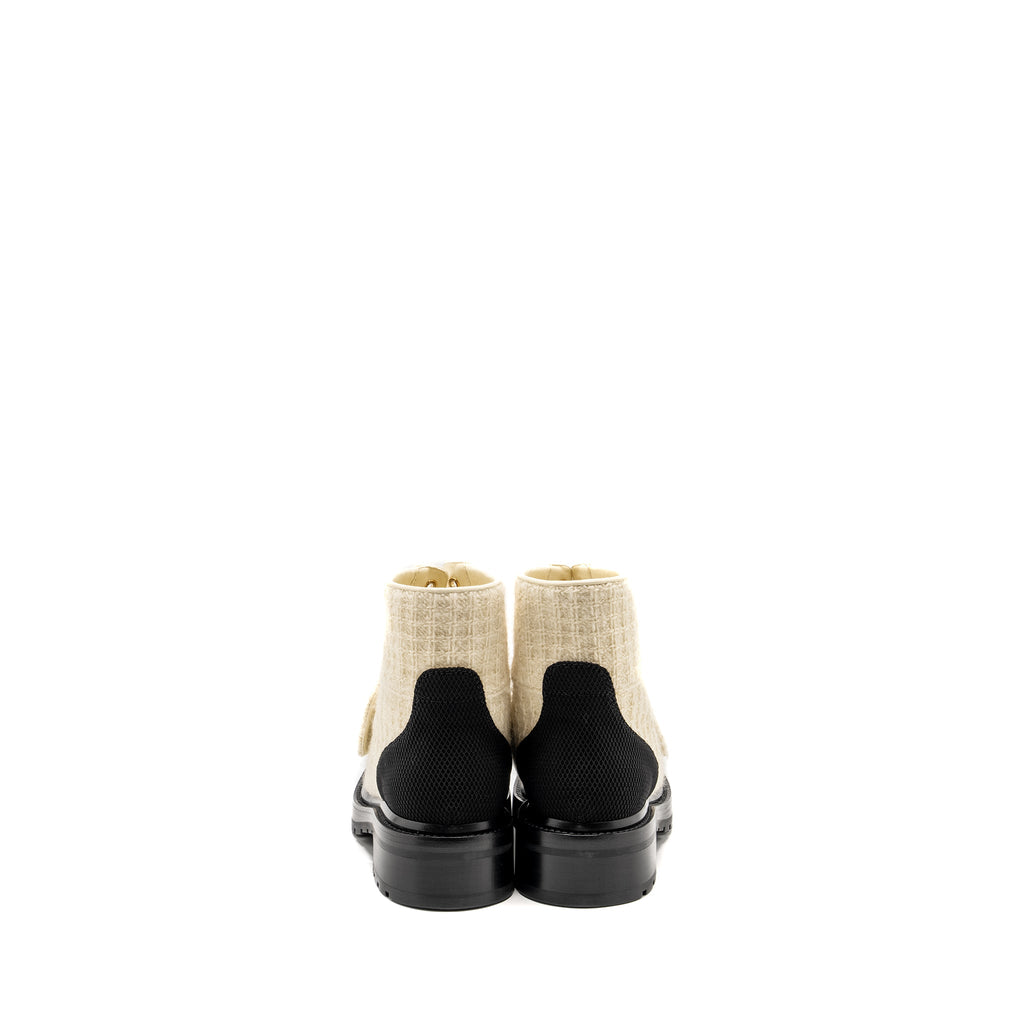 chanel-size-39-22k-lace-up-boots-wool-tweed-fabric-ivory-black-1