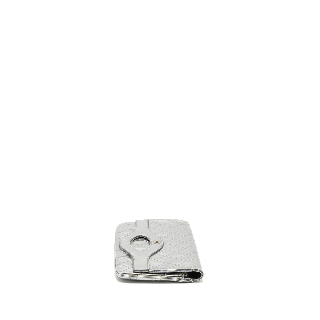 chanel-31-clutch-bag-lambskin-metallic-silver-shw