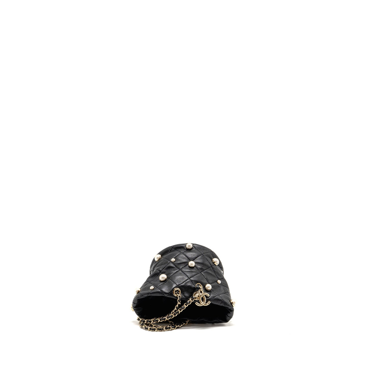 chanel-about-pearls-quilted-drawstring-bucket-bag-lambskin-black-lghw