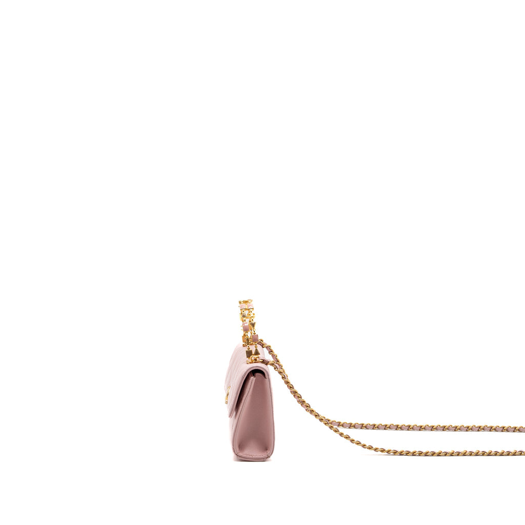 chanel-22b-flap-bag-with-enamel-top-handle-lambskin-light-pink-ghw