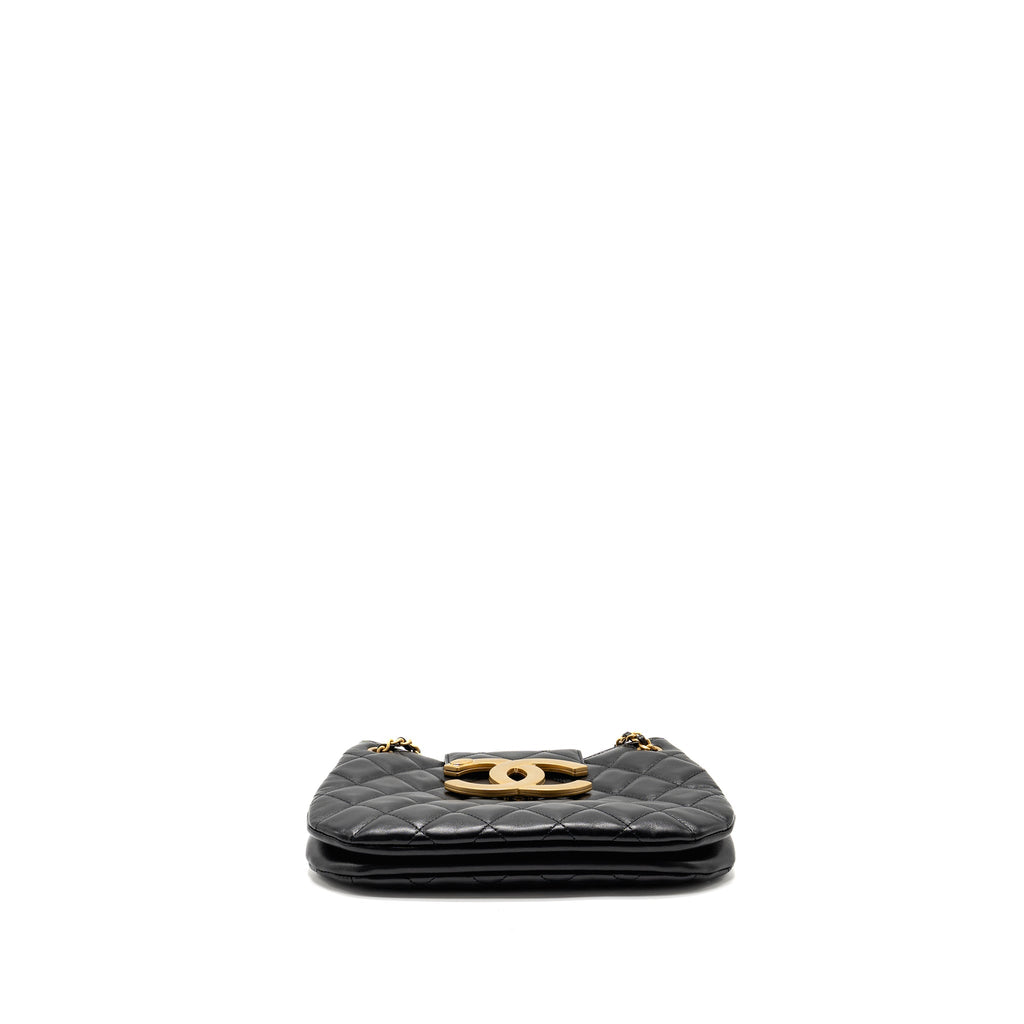 chanel-24c-quilted-small-messenger-bag-black-lambskin-ghw-microchip-copy
