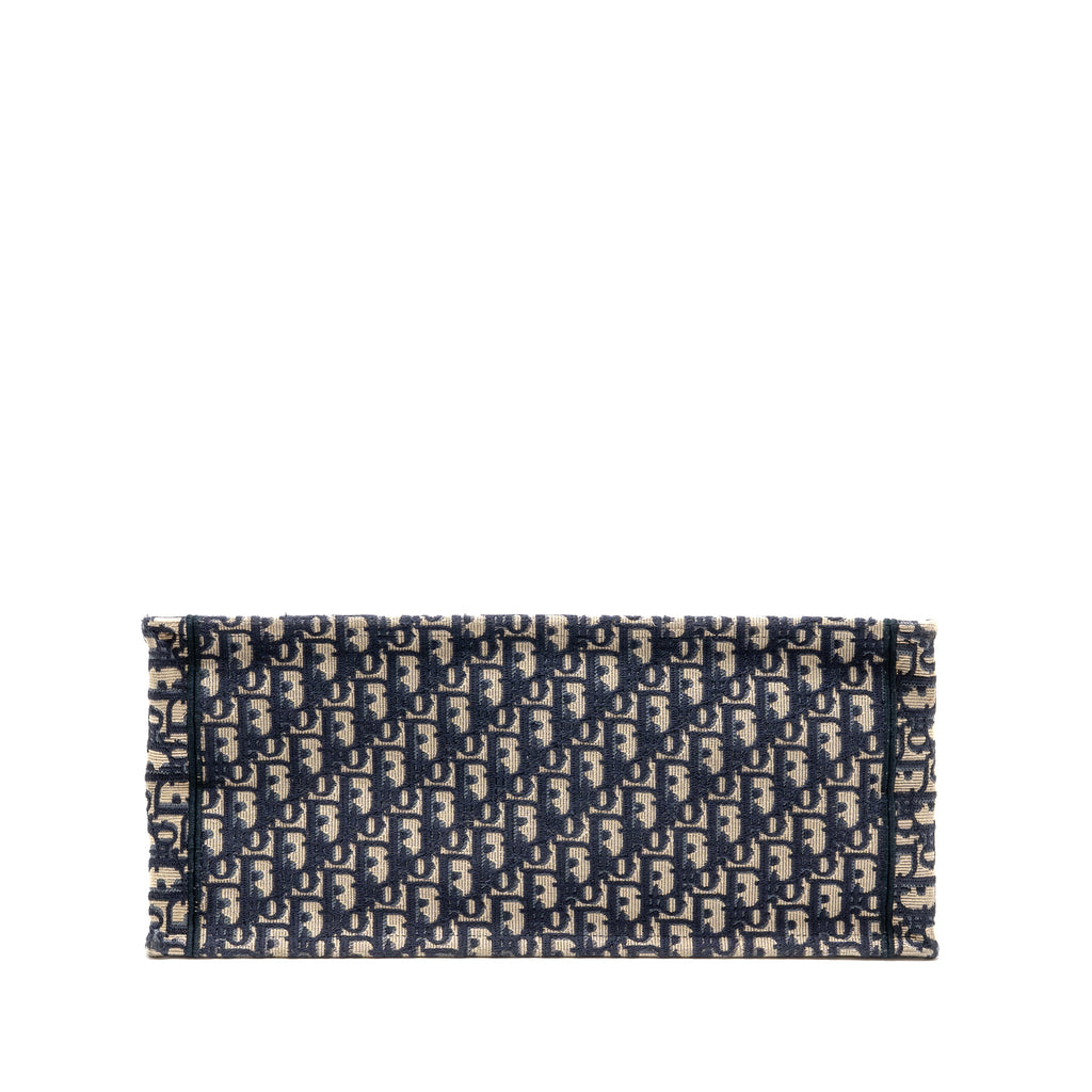 dior-large-book-tote-oblique-embroidery-ecru-blue-copy