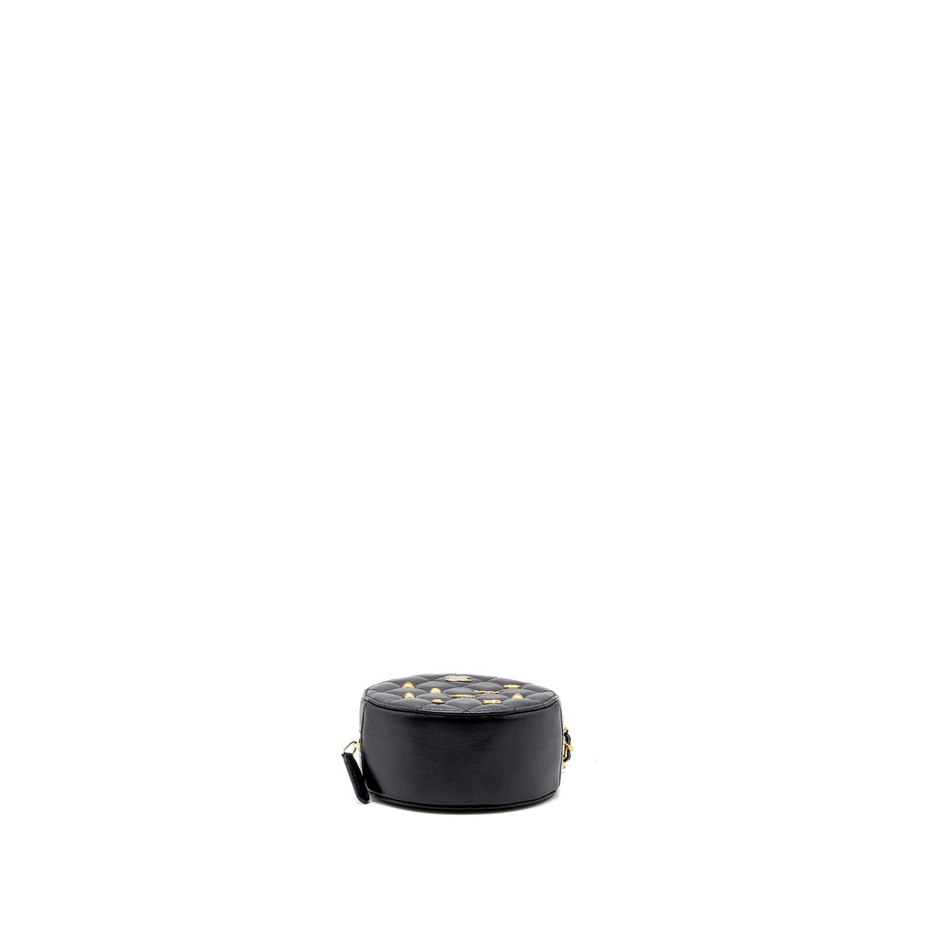 chanel-limited-charm-round-clutch-with-chain-lambskin-black-ghw