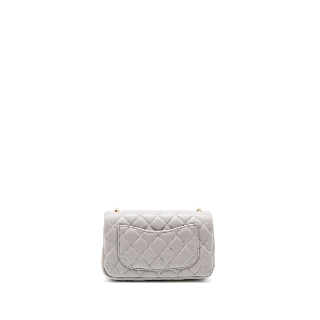 chanel-pearl-crush-mini-rectangular-lambskin-light-grey-brushed-ghw-microchip