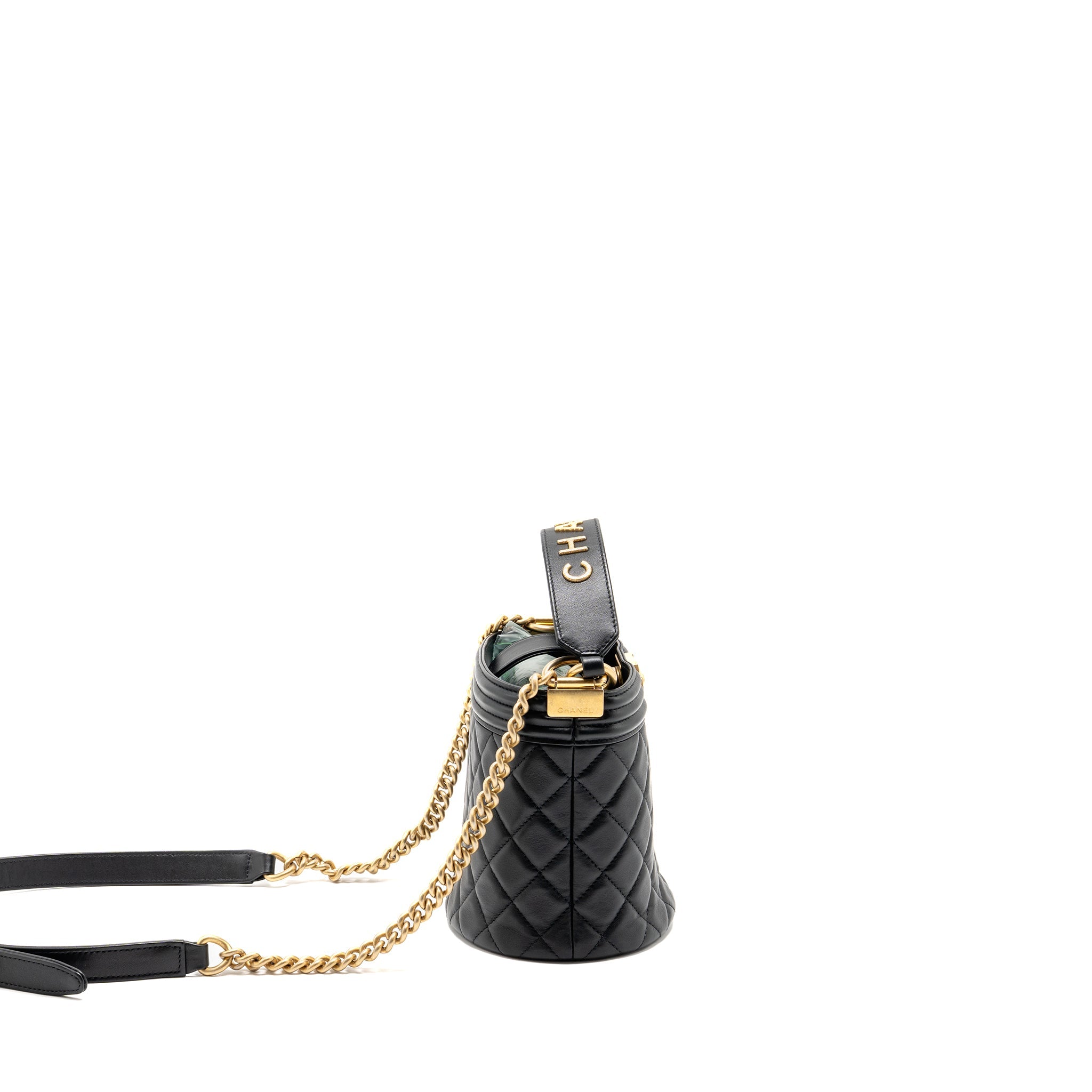 chanel-top-handle-boy-bucket-bag-lambskin-black-ghw
