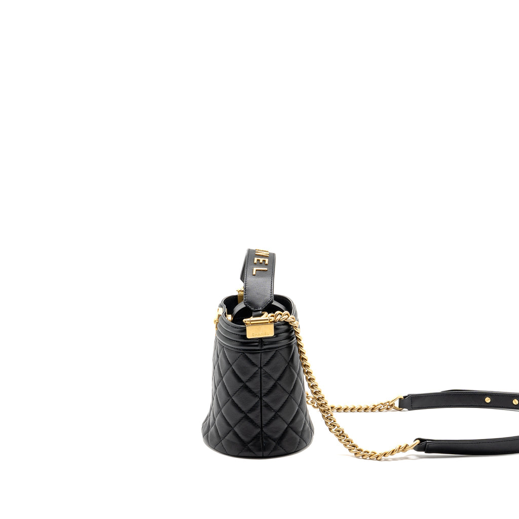 chanel-top-handle-boy-bucket-bag-lambskin-black-ghw