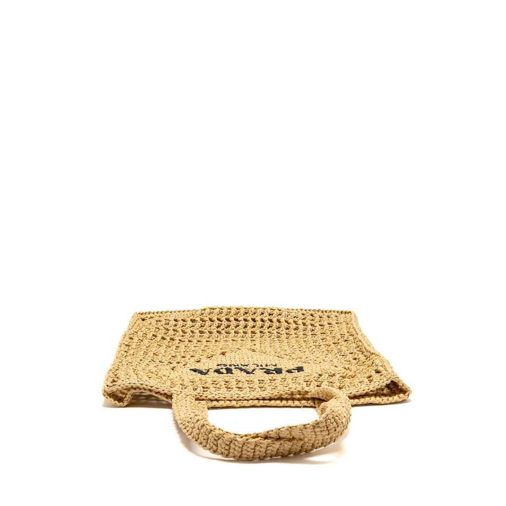 prada-crochet-raffia-tote-bag-beige