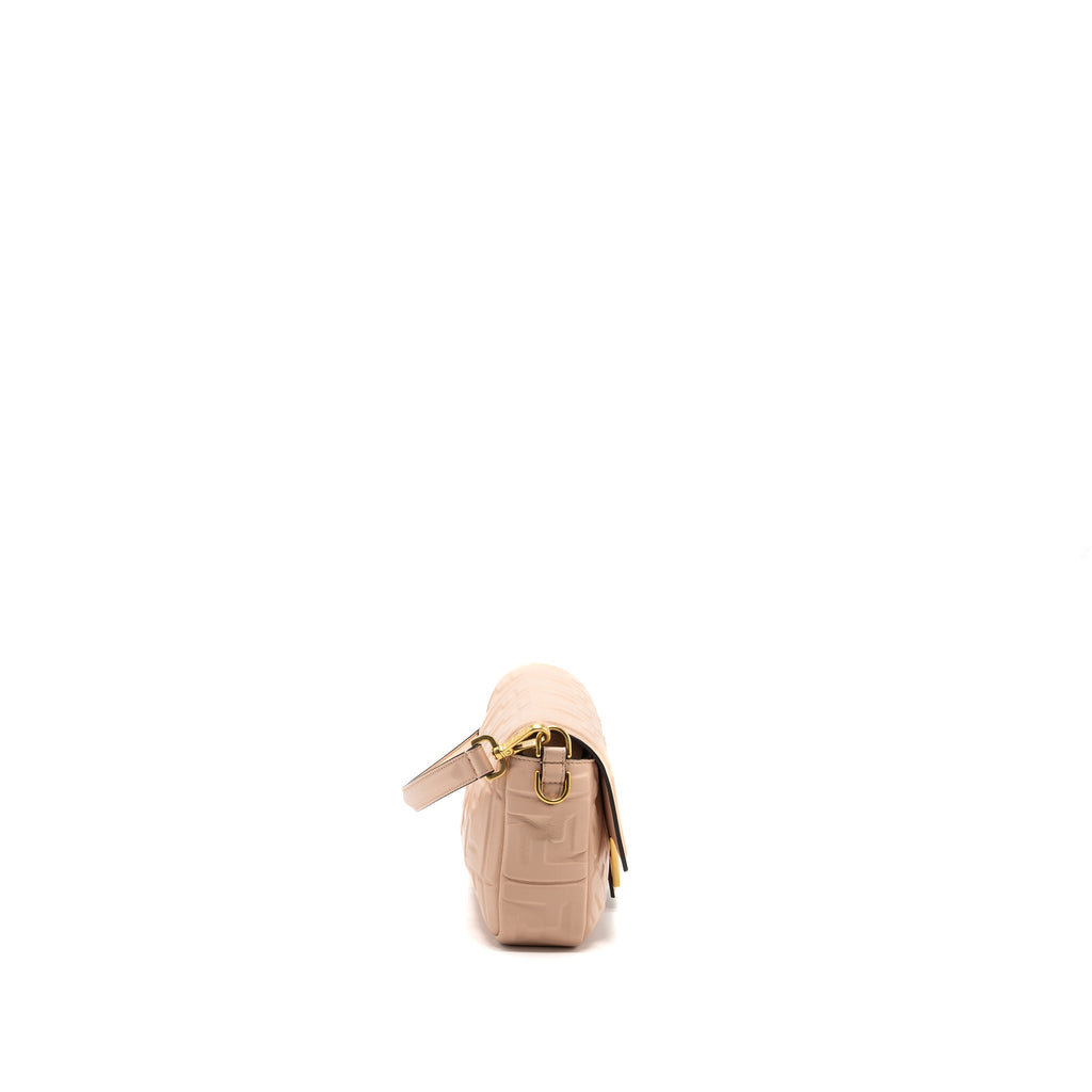 fendi-baguette-bag-lambskin-light-pink-ghw