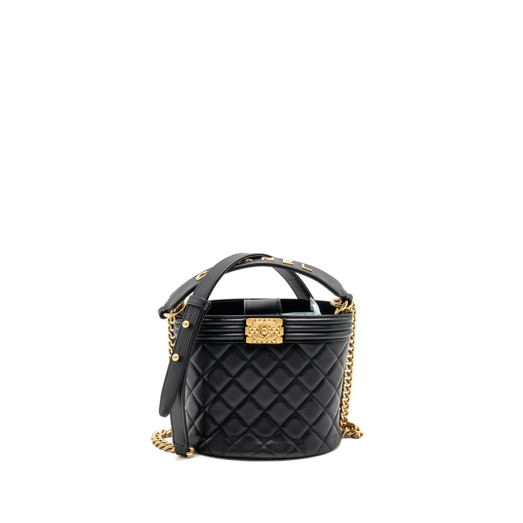 chanel-top-handle-boy-bucket-bag-lambskin-black-ghw