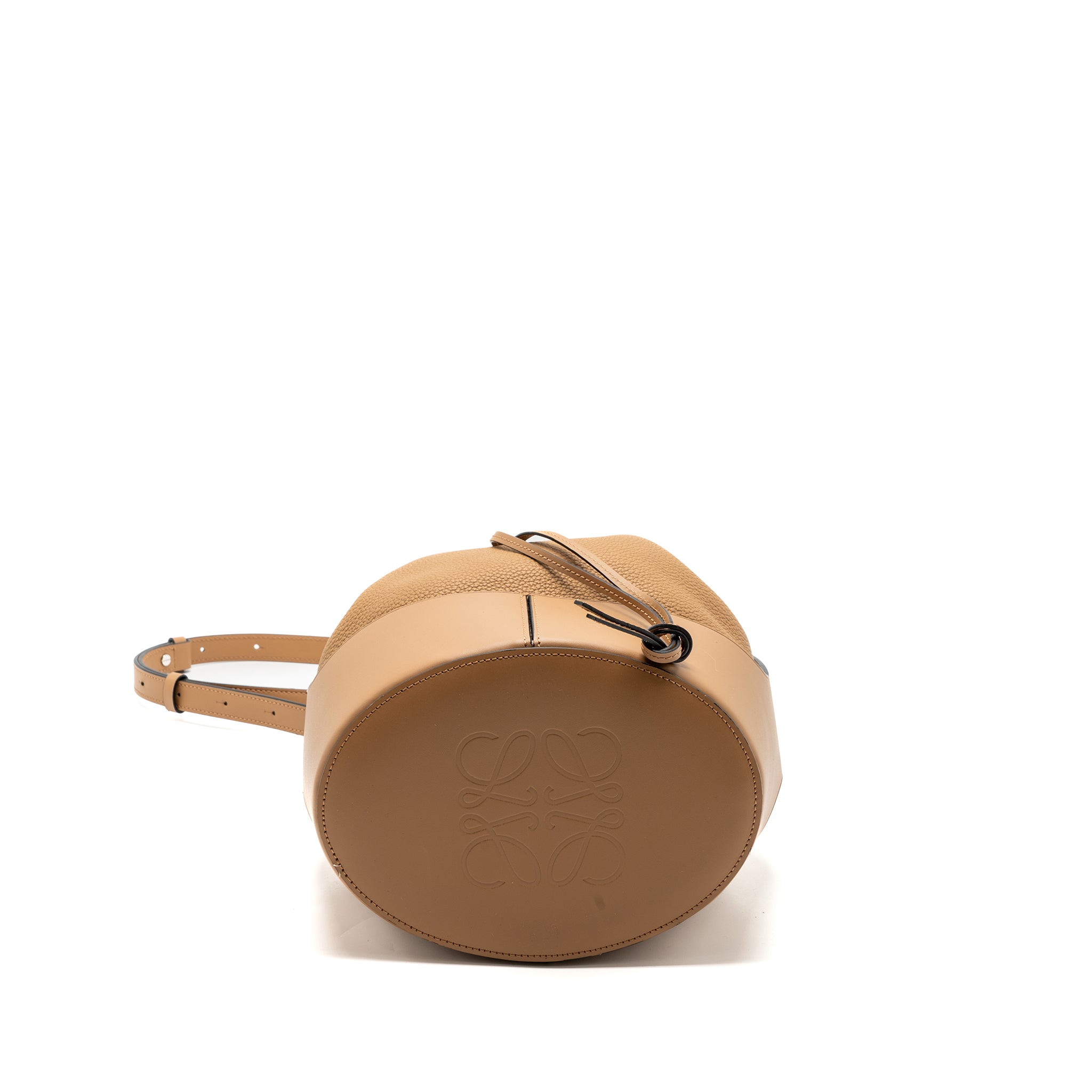 loewe-bolso-balloon-bucket-bag-calfskin-toffee-shw