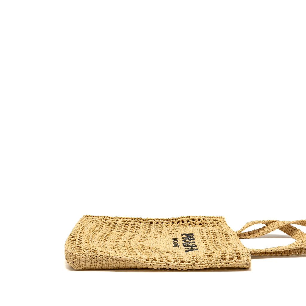 prada-crochet-raffia-tote-bag-beige